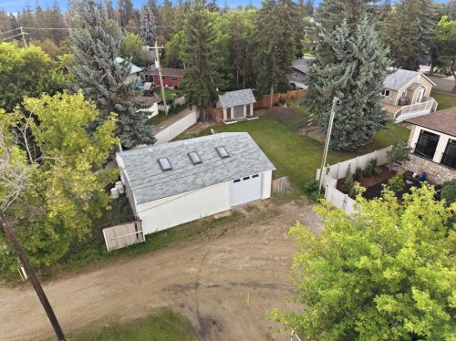 3742 44 Avenue, Red Deer, AB - Outdoor
