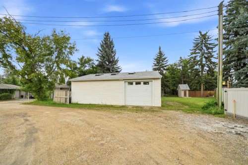 3742 44 Avenue, Red Deer, AB - Outdoor