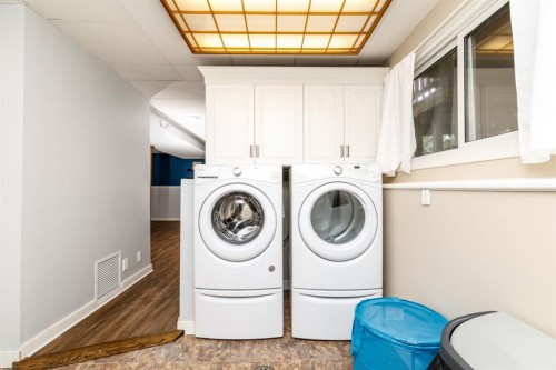 60 Gehrke Close, Red Deer, AB - Indoor Photo Showing Laundry Room
