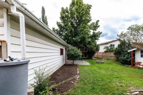 60 Gehrke Close, Red Deer, AB - Outdoor