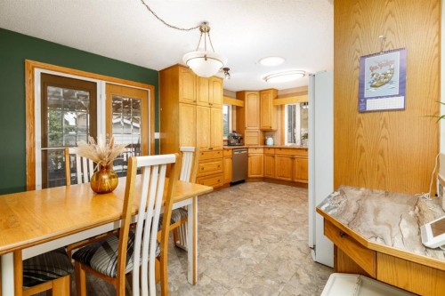 60 Gehrke Close, Red Deer, AB - Indoor Photo Showing Dining Room