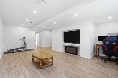148 Vickers Close, Red Deer, AB - Indoor