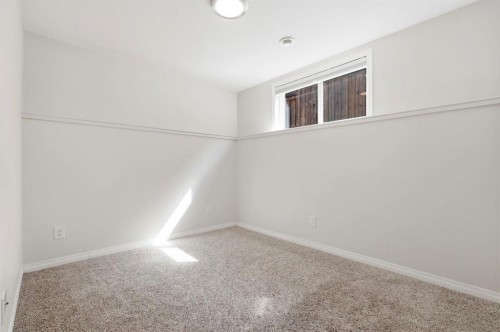 148 Vickers Close, Red Deer, AB - Indoor Photo Showing Other Room