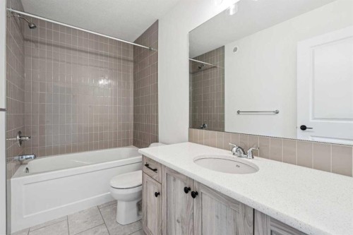 1030 Bayview Crescent Sw, Airdrie, AB - Indoor Photo Showing Bathroom