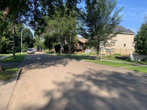 8704 78 Avenue, Edmonton, AB 