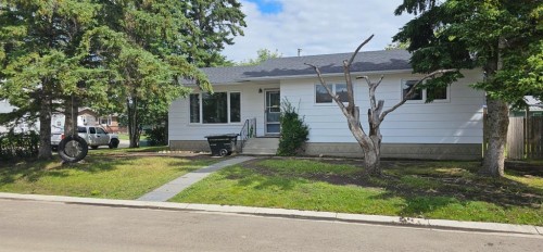 29 Northstar Drive, Lacombe, AB - Outdoor