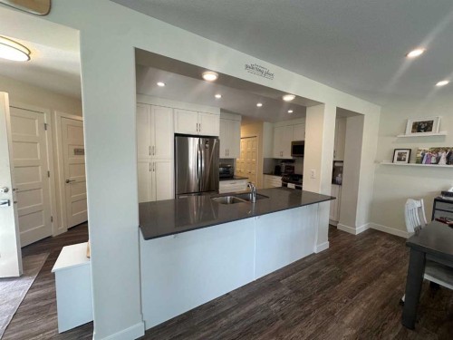 33 Gair Close, Red Deer, AB - Indoor Photo Showing Kitchen With Double Sink