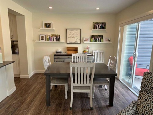33 Gair Close, Red Deer, AB - Indoor Photo Showing Dining Room