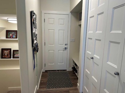 33 Gair Close, Red Deer, AB - Indoor Photo Showing Other Room