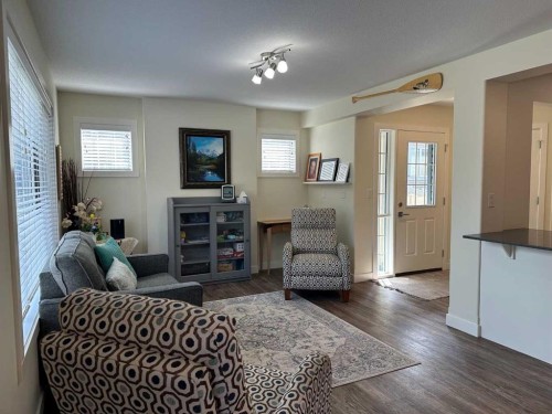 33 Gair Close, Red Deer, AB - Indoor Photo Showing Living Room