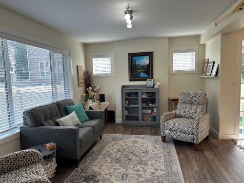 33 Gair Close, Red Deer, AB - Indoor Photo Showing Living Room