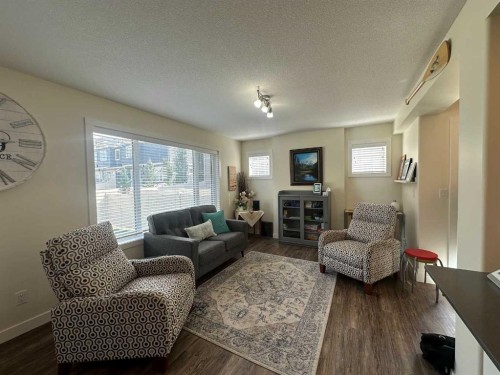 33 Gair Close, Red Deer, AB - Indoor Photo Showing Living Room