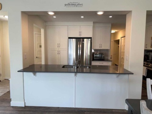33 Gair Close, Red Deer, AB - Indoor Photo Showing Kitchen With Double Sink