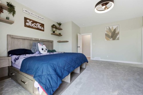 35 Erica Drive, Lacombe, AB - Indoor Photo Showing Bedroom