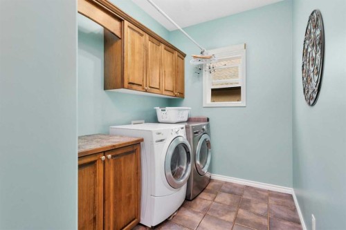 89 Alberts Close, Red Deer, AB - Indoor Photo Showing Laundry Room
