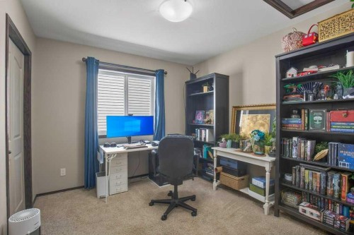 22 Valley Crescent, Blackfalds, AB - Indoor Photo Showing Office