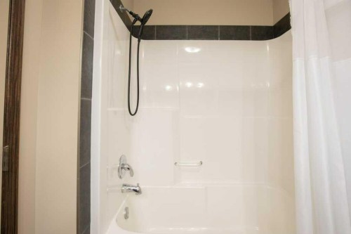 22 Valley Crescent, Blackfalds, AB - Indoor Photo Showing Bathroom