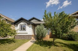 22 Valley Crescent Blackfalds, AB T4M 0K1