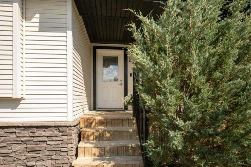 22 Valley Crescent, Blackfalds, AB - Outdoor