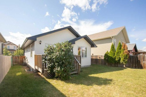 22 Valley Crescent, Blackfalds, AB - Outdoor