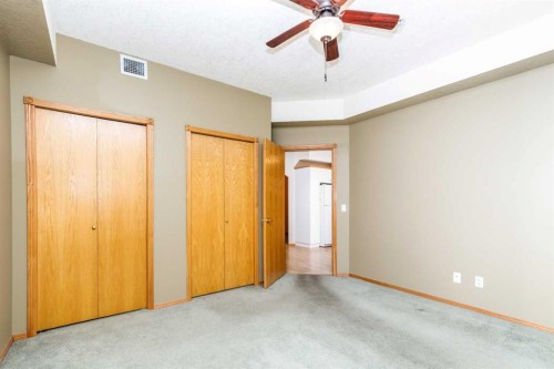 105-4512 52 Avenue, Red Deer, AB - Indoor Photo Showing Other Room