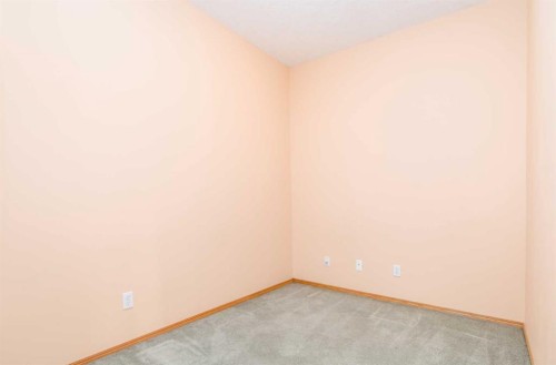 105-4512 52 Avenue, Red Deer, AB - Indoor Photo Showing Other Room
