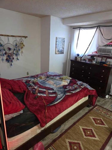 C-3 Grant Street, Red Deer, AB - Indoor Photo Showing Bedroom