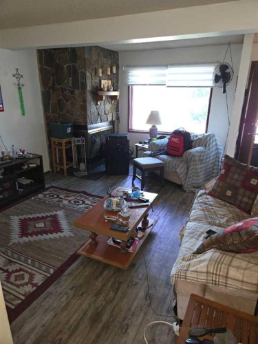 C-3 Grant Street, Red Deer, AB - Indoor Photo Showing Living Room