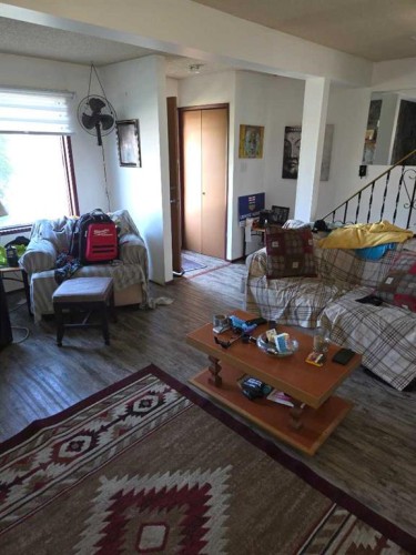C-3 Grant Street, Red Deer, AB - Indoor Photo Showing Living Room
