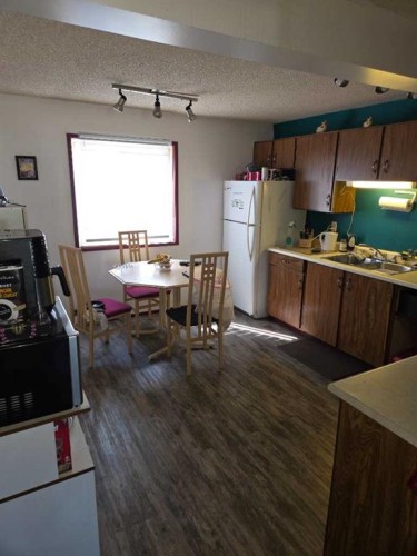 C-3 Grant Street, Red Deer, AB - Indoor