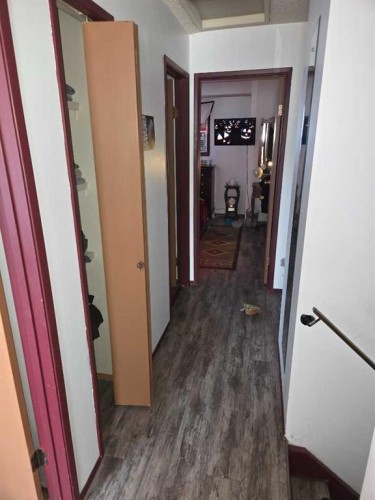 C-3 Grant Street, Red Deer, AB - Indoor Photo Showing Other Room
