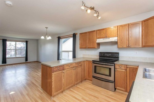 273 Kendrew Drive, Red Deer, AB - Indoor Photo Showing Kitchen With Double Sink