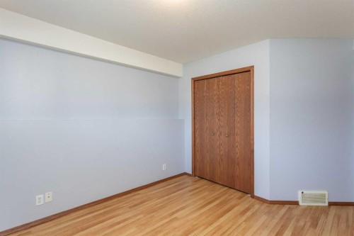 273 Kendrew Drive, Red Deer, AB - Indoor Photo Showing Other Room