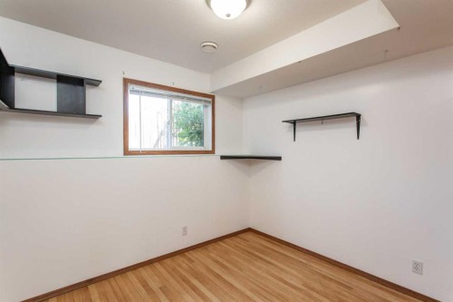 273 Kendrew Drive, Red Deer, AB - Indoor Photo Showing Other Room
