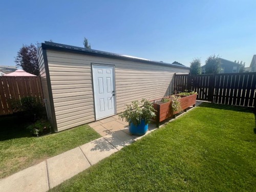 273 Kendrew Drive, Red Deer, AB - Outdoor