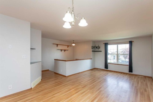 273 Kendrew Drive, Red Deer, AB - Indoor Photo Showing Other Room
