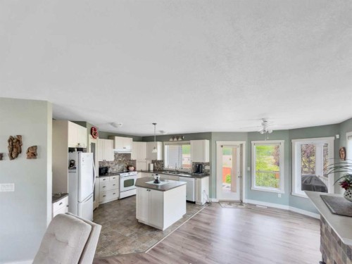 128 12 Ave Ne, Sundre, AB - Indoor Photo Showing Other Room