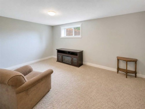 128 12 Ave Ne, Sundre, AB - Indoor