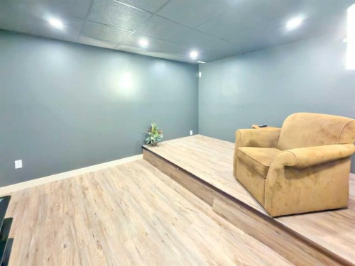 128 12 Ave Ne, Sundre, AB - Indoor Photo Showing Other Room