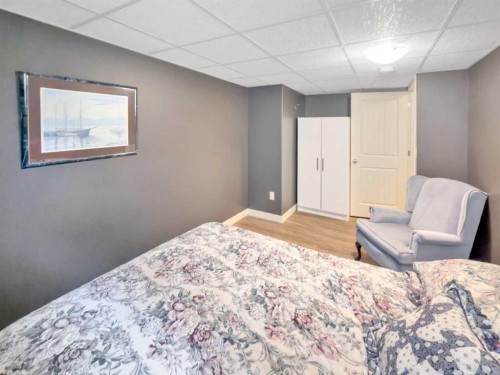 128 12 Ave Ne, Sundre, AB - Indoor