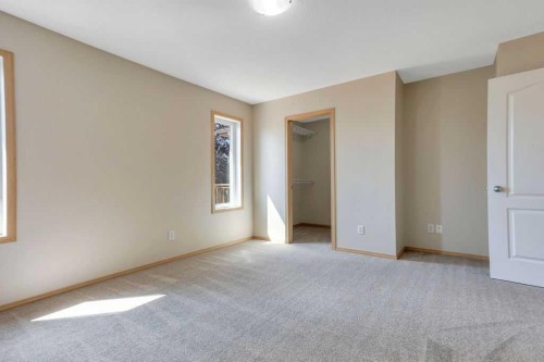 102 Drummond Avenue, Red Deer, AB - Indoor Photo Showing Other Room