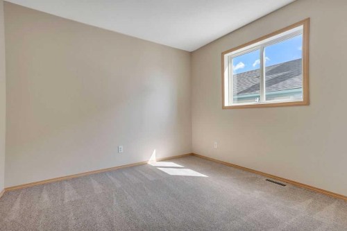 102 Drummond Avenue, Red Deer, AB - Indoor Photo Showing Other Room