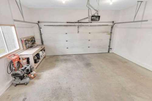 102 Drummond Avenue, Red Deer, AB - Indoor Photo Showing Garage