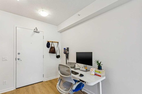 503-450 8 Avenue Se, Calgary, AB - Indoor Photo Showing Office