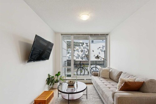 503-450 8 Avenue Se, Calgary, AB - Indoor Photo Showing Living Room