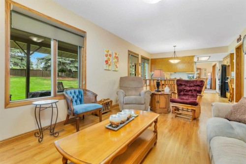 19 Mayberry Close, Red Deer, AB - Indoor Photo Showing Living Room