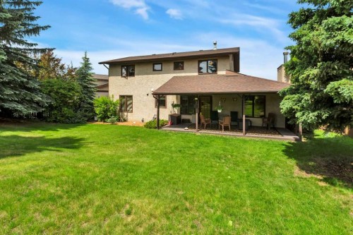 19 Mayberry Close, Red Deer, AB - Outdoor