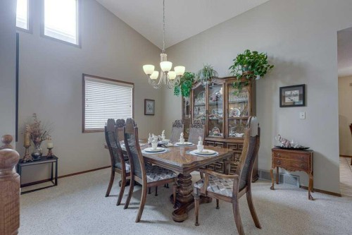 6 Ramsey Avenue, Red Deer, AB - Indoor Photo Showing Dining Room