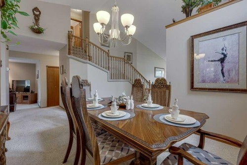 6 Ramsey Avenue, Red Deer, AB - Indoor Photo Showing Dining Room