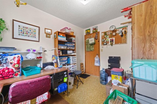 6209 34 Avenue, Camrose, AB - Indoor